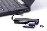 Czytnik kart 4-portowy USB 2.0 HighSpeed (CF, SD, Micro SD/SDHC, Memory Stick), czarny