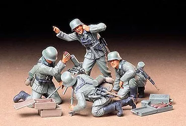 TAMIYA German Infantry Mortar Team