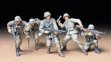 TAMIYA German Front Line Infantrymen