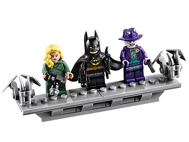 Klocki Lego 76139 DC Comics Super Heroes 1989 Batmobile