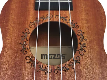Drewniane sopranowe ukulele Mozos UKU-SET-GECKO