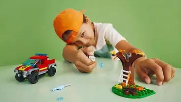 LEGO City 60393 Wóz strażacki 4x4 - misja ratunkowa