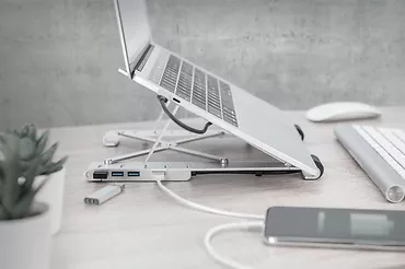 Podstawka przenośna ze zintegrowanym koncentratorem USB-C, 5 portów, na laptop 10