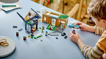 LEGO City 60398 Domek rodzinny i samochód elektryczny
