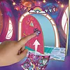 Hasbro Zestaw figurek My Little Pony Izzy i przyjęcie w ogrodzie