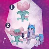 Hasbro Zestaw figurek My Little Pony Izzy i przyjęcie w ogrodzie