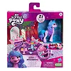 Hasbro Zestaw figurek My Little Pony Izzy i przyjęcie w ogrodzie