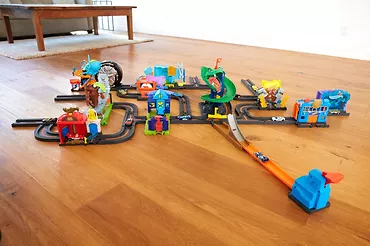 Hot Wheels Tor Zestaw tematyczny Atak Nietoperza City