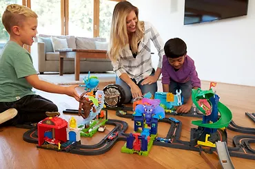Hot Wheels Tor Zestaw tematyczny Atak Nietoperza City