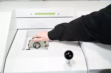 Niszczarka nośników danych HSM StoreEx HDS 230 H-5
