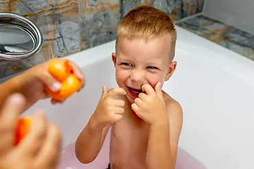 Hencz Toys Kaczki do kąpieli z tabletkami barwiącymi wodę