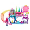 Mattel Zestaw Dreamworks Trolls Band Together z małą lalką królowej Poppy i ponad 25 akcesoriami