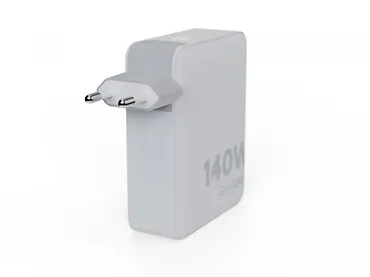 Xtorm Adapter podr&oacute;żny GaN Ultra 140W wtyczki EU,US,UK + kabel USB-C PD