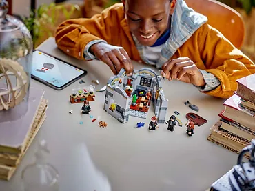LEGO Klocki Harry Potter 76431 Zamek Hogwart Zajecia z eliksirów