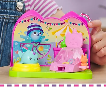 Spin Master Zestaw figurek Koci Domek Gabi Pokoik Karnawałowa Bawialnia