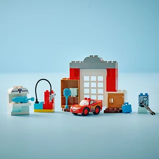 LEGO Klocki DUPLO Disney 10456 Wizyta McQueena w warsztacie Wójta