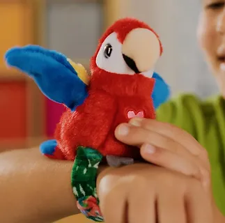 Cobi Maskotka interaktywna Happy Yappers Wesołe gadułki - Papuga czerwona