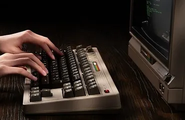 8BitDo Mechanical Keyboard - C64 Ed.