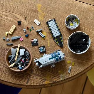 LEGO Klocki Star Wars 75377 Niewidzialna Ręka