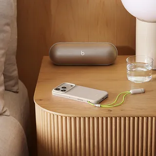 Apple Etui z podpórką Beats Kickstand zgodne z MagSafe i panelem Sterowanie aparatem do iPhonea 17 Pro - boksytowy beżowy