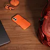 Apple Etui Beats Rugged zgodne z MagSafe i panelem Sterowanie aparatem do iPhonea 17 - pomarańczowy Sierra Nevada