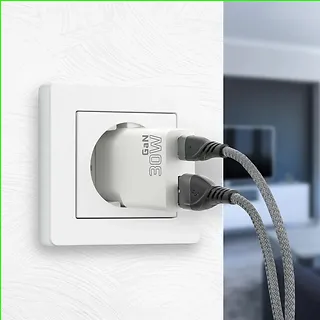 everActive Ładowarka sieciowa SUPER SLIM QC 3.0 30W 1XUSB 1XUSB-C biała SC-380Q