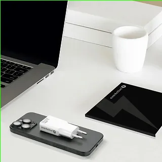 everActive Ładowarka sieciowa SUPER SLIM QC 3.0 20W 1XUSB 1XUSB-C biała SC-340Q