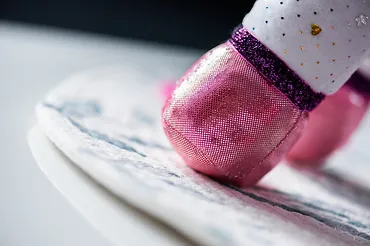 Dante Maskotka interaktywna Playshifu Zeezee Jednorożec