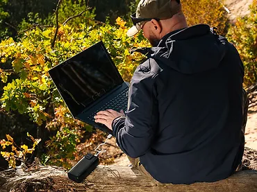 Tracer Power bank BLAZE 30000mAh 65W Czarny