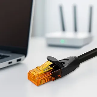Qoltec Kabel patchcord UTP | kat.6 | 2 x RJ-45 | High speed 1Gb/s |     Pozłacane styki | 20m | Czarny