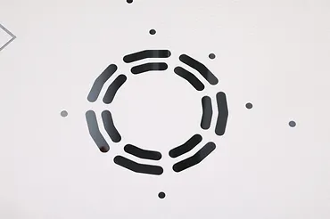 Digitus Szafa sieciowa wisząca Dynamic 19" 12U rack 607x600x450mm, drzwi szyba, szara, niezłożona, 60kg