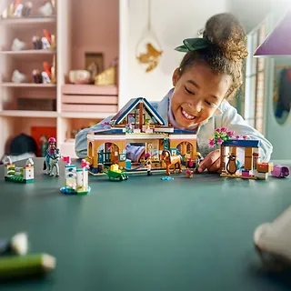 LEGO Klocki Friends 42688 Stadnina i szk&oacute;łka jeździecka
