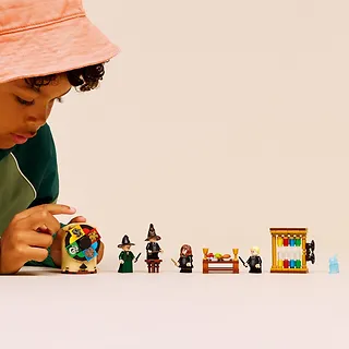 LEGO Klocki Harry Potter 76460 Zamek Hogwart: Ceremonia przydziału