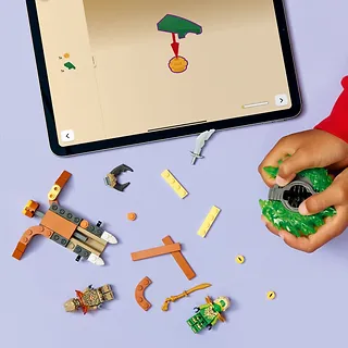 LEGO Klocki Ninjago 71850 Lloyd kontra ziemny potw&oacute;r na spinnerze