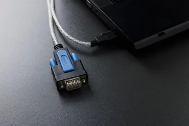 Digitus Kabel adapter USB 2.0 do RS232 (DB9) | Chipset FTDI (FT232RNL) | PVC, transparentny | Mocowanie na śruby | 1.8m