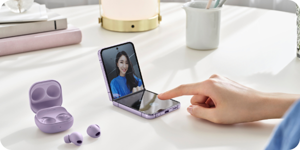 Tryb Flex w Samsung Galaxy Z Flip 4 Samsung Galaxy Z Flip 4 Tryb Flex Mode składany ekran 6,7" AMOLED